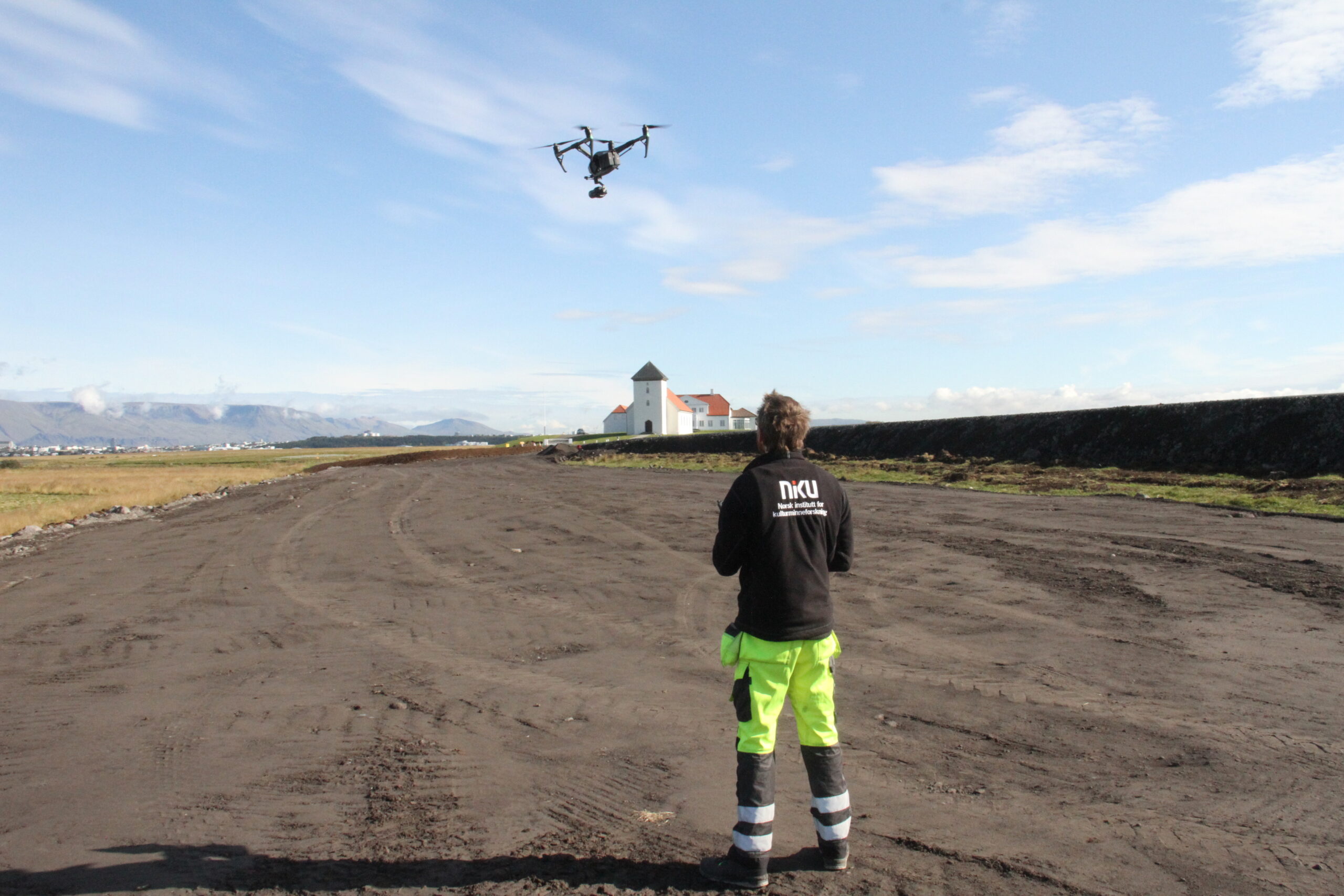 NIKUS drone ble brukt til å kartlegge utgravningsområdet samt for å ta oversiktsbilder.
