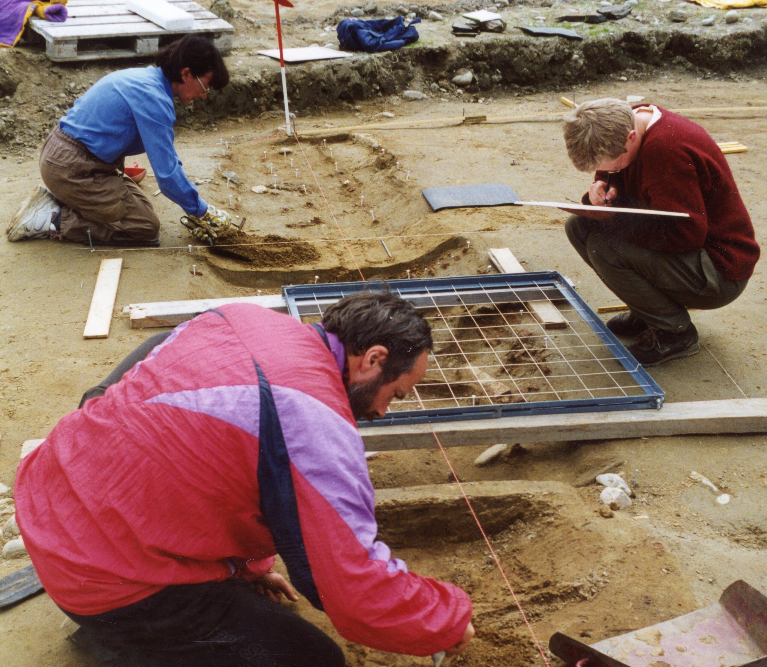 Fra utgravningen av båtgrav i 1995